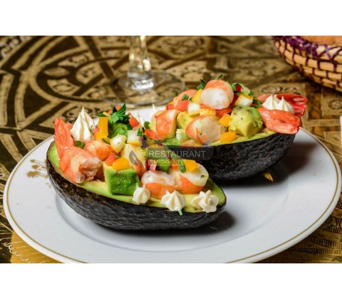 Avocat aux Crabes, livraison salade et entree
